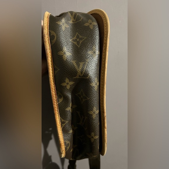 Authentic Louis Vuitton Bosphore pm messenger - Picture 3 of 11